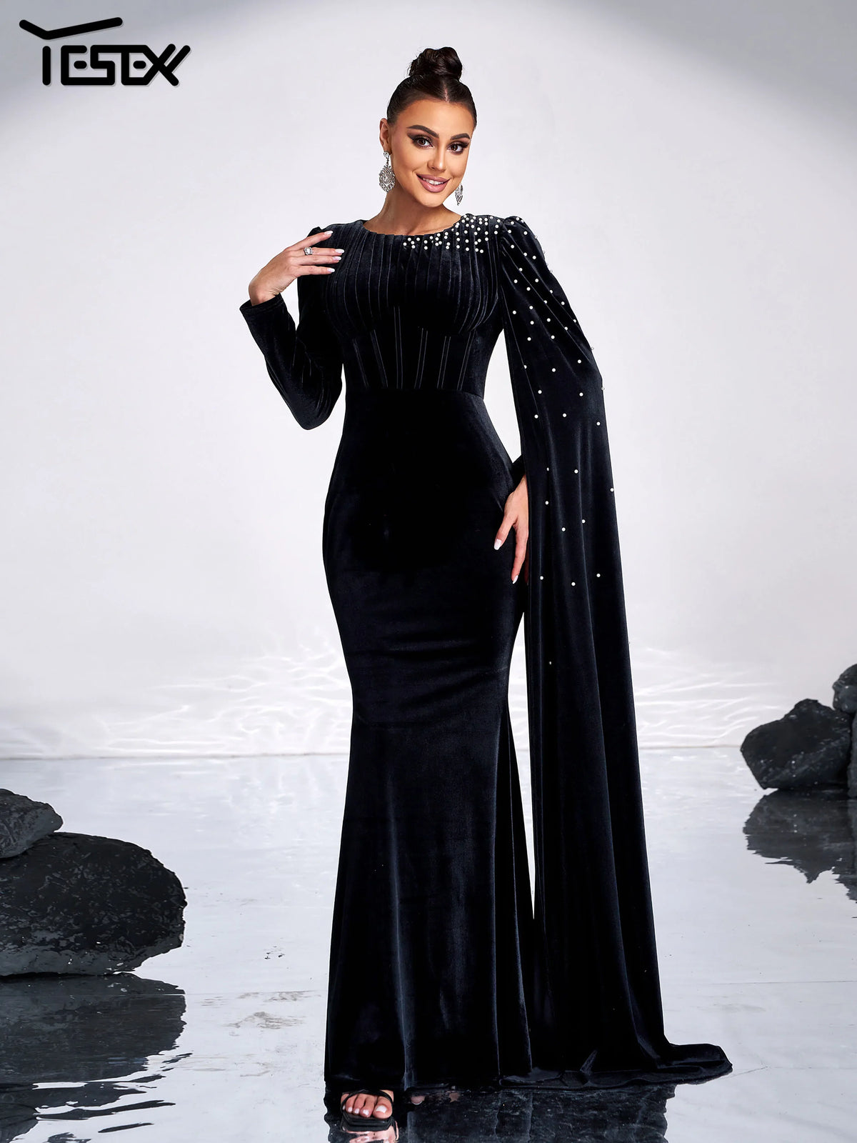 Robe de soirée en velours, strass, col rond - Molinse
