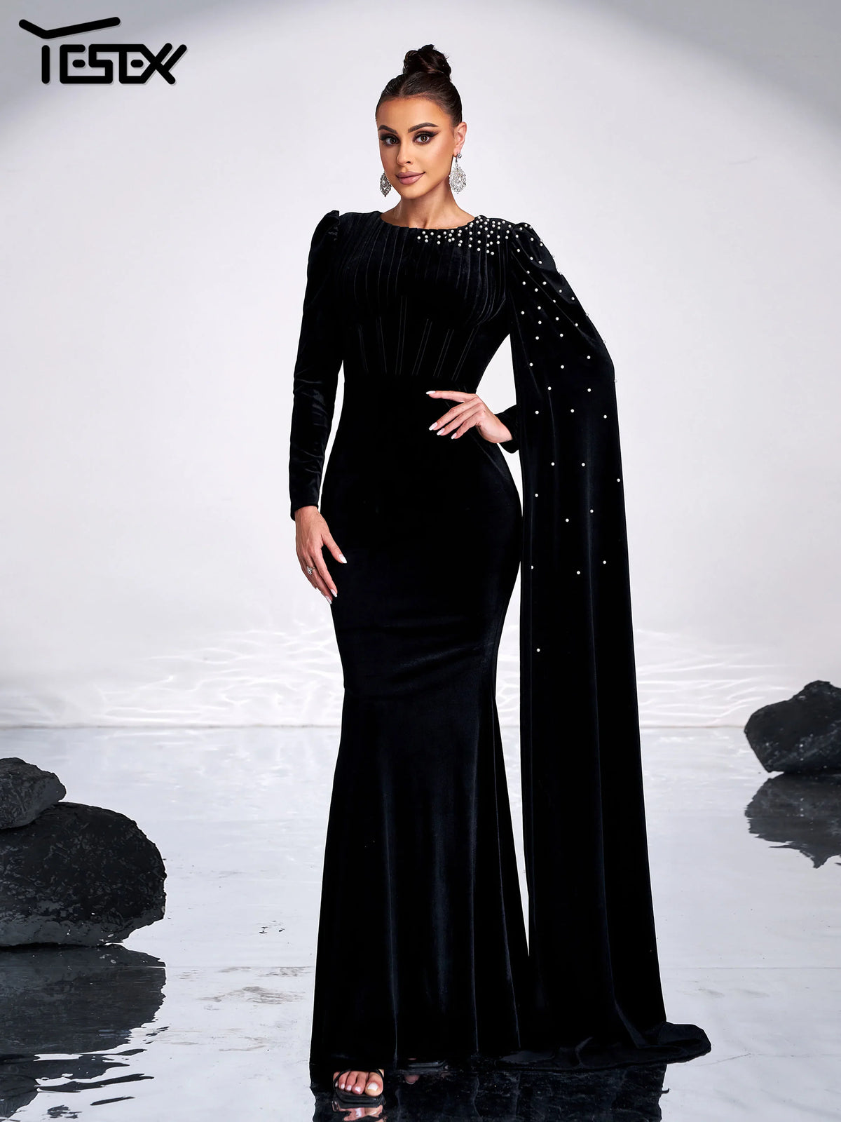 Robe de soirée en velours, strass, col rond - Molinse